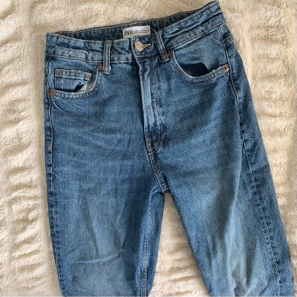 Zara Straight Leg Jeans - Picture 2 of 5
